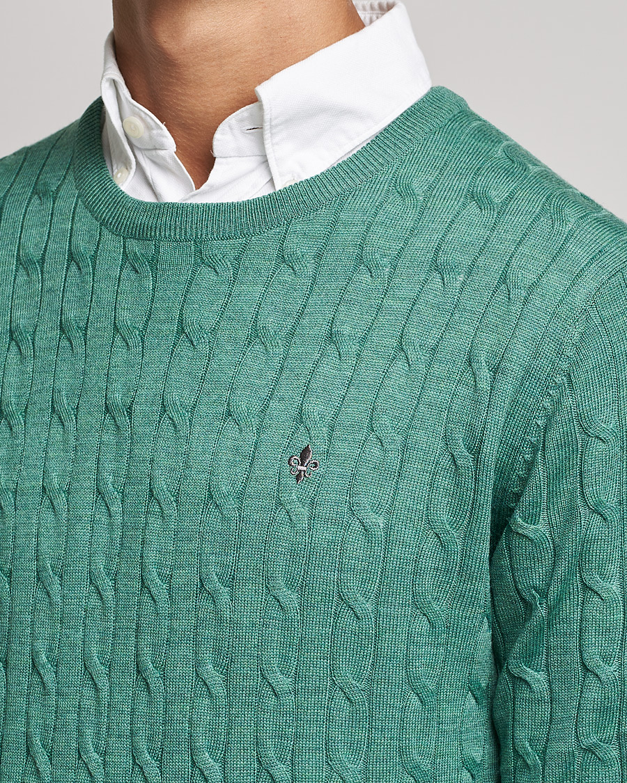 Hombres | Jerséis y prendas de punto | Morris | Merino Cable Crew Neck Pullover Mineral Green