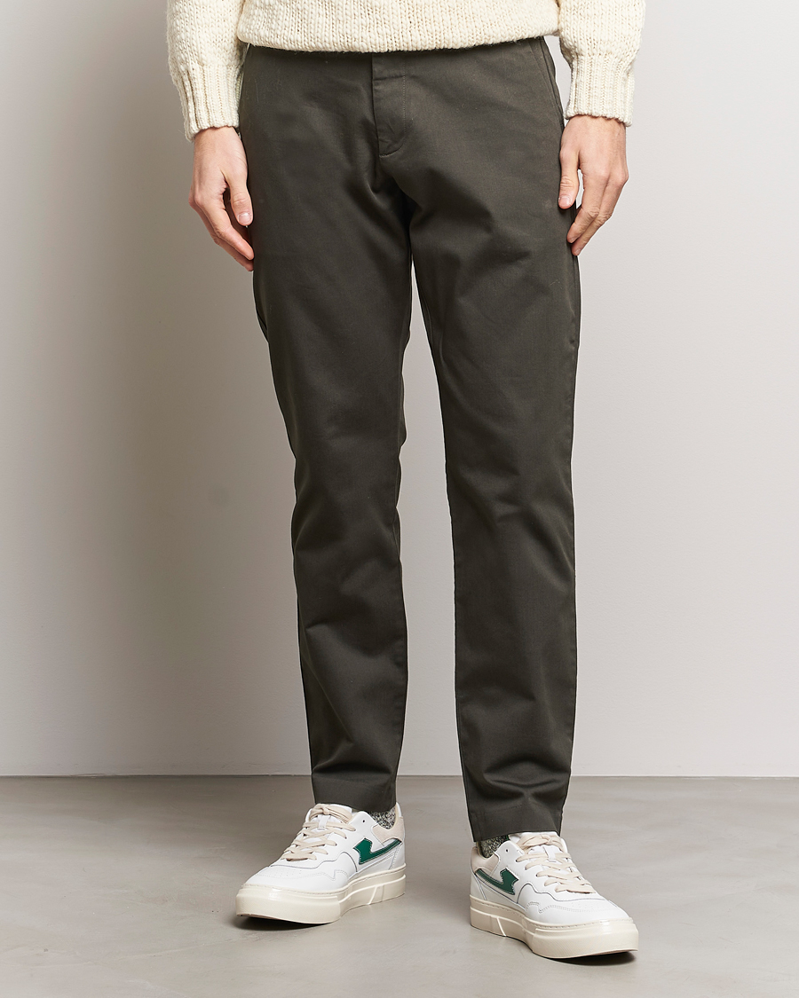 Hombres | Pantalones | NN07 | Theo Regular Fit Stretch Chinos Dark Army