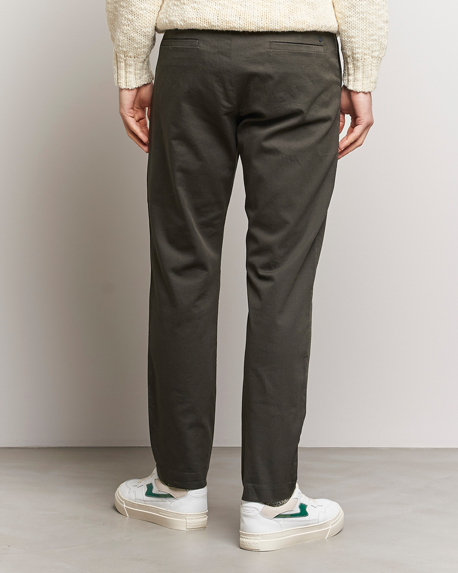 Hombres | Pantalones | NN07 | Theo Regular Fit Stretch Chinos Dark Army