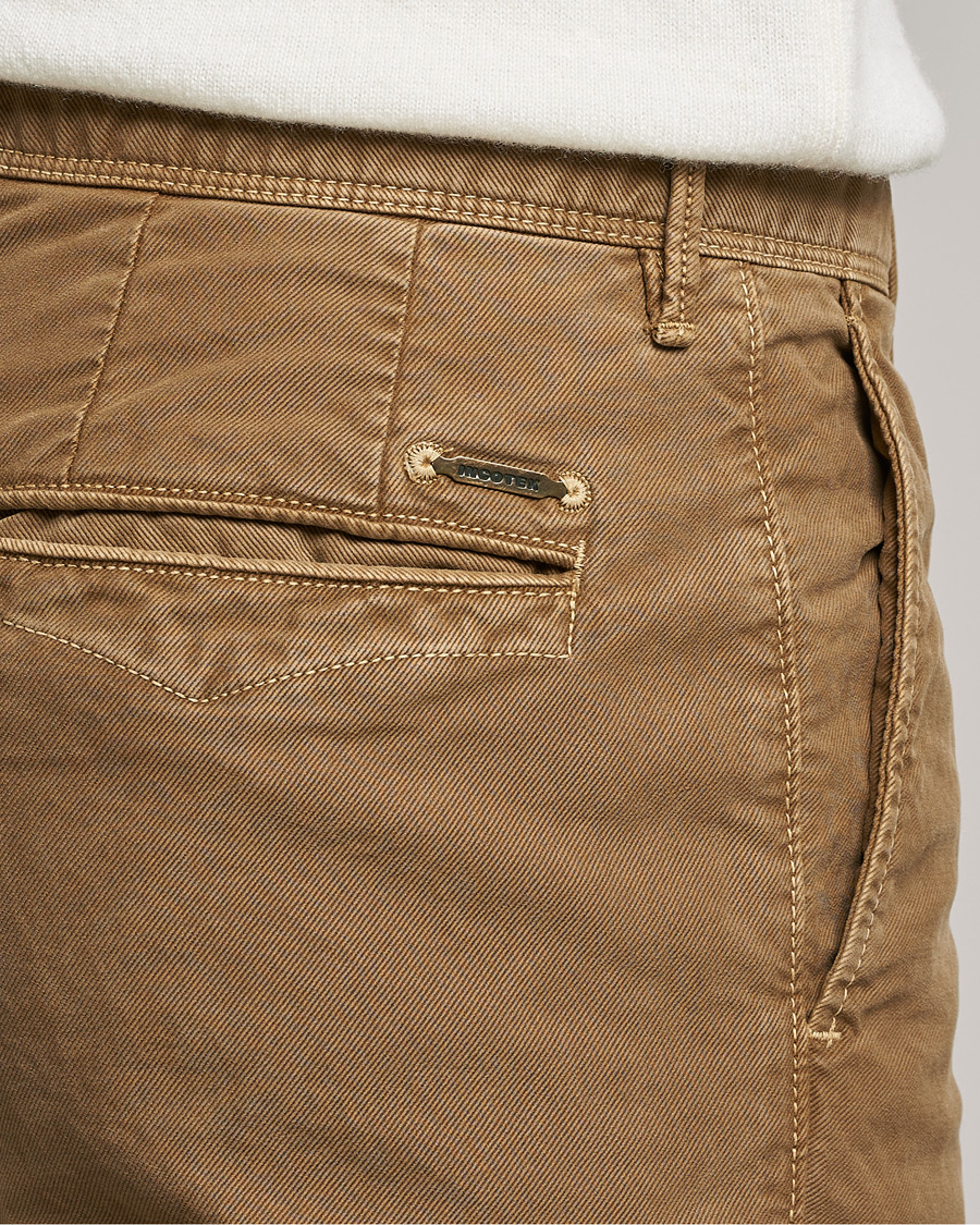 Hombres | Pantalones | Incotex | Slim Fit Garment Dyed Slacks Brown
