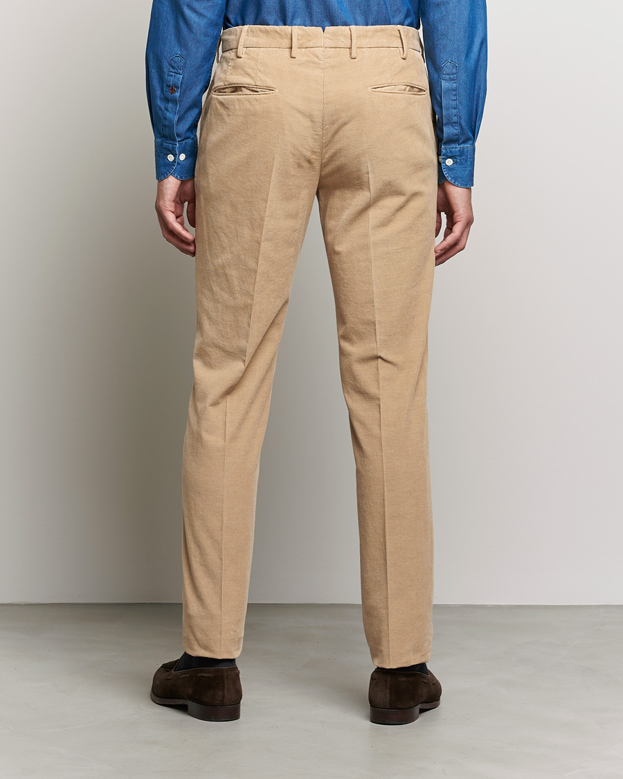 Hombres | Pantalones | Incotex | Slim Fit Soft Corduroy Trousers Beige