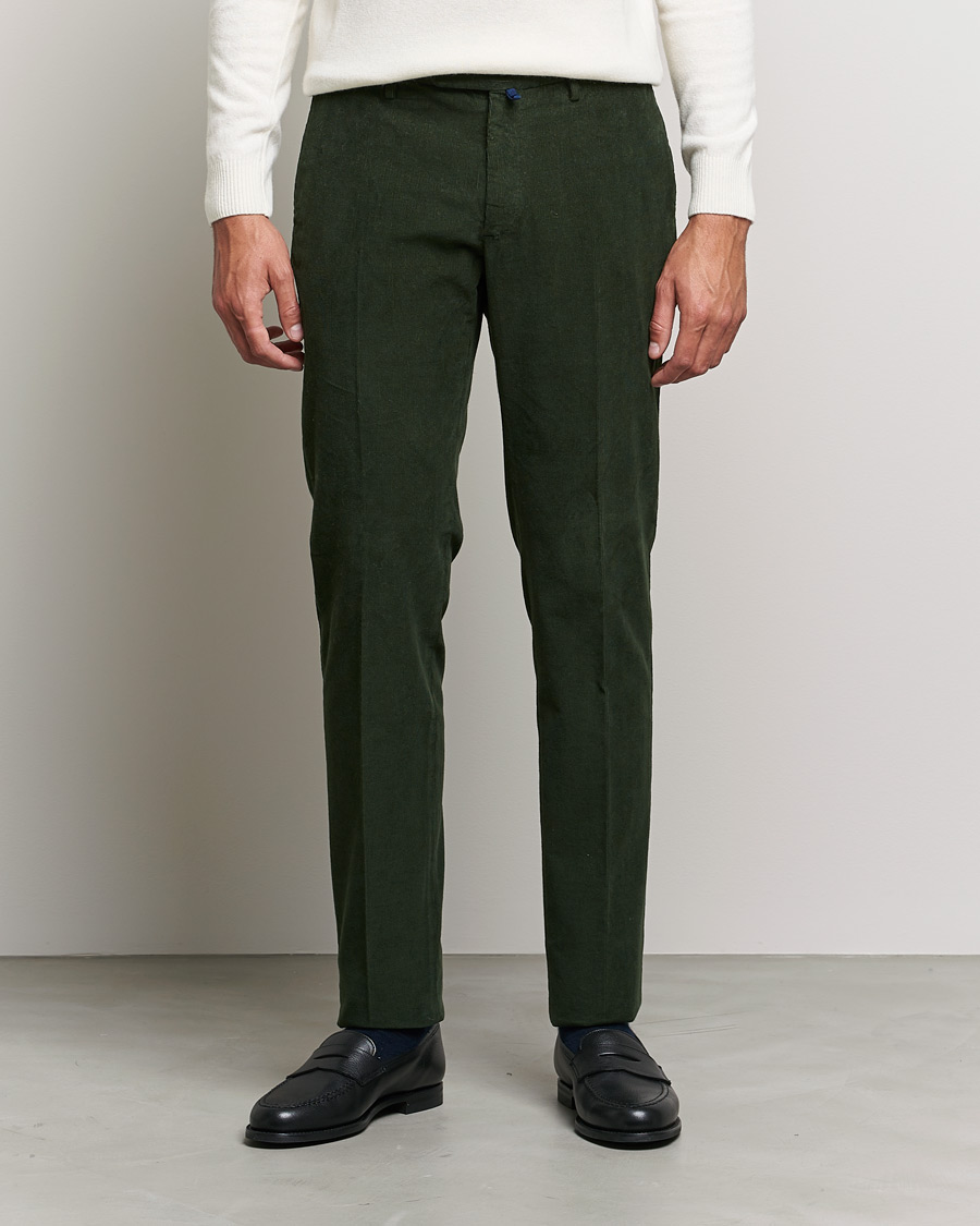Hombres | Pantalones | Incotex | Slim Fit Soft Corduroy Trousers Forest Green