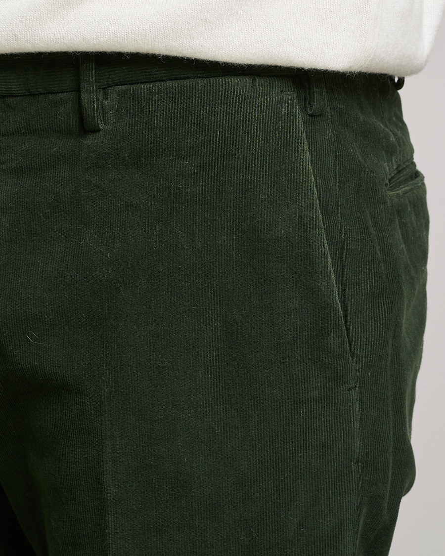Hombres | Pantalones | Incotex | Slim Fit Soft Corduroy Trousers Forest Green