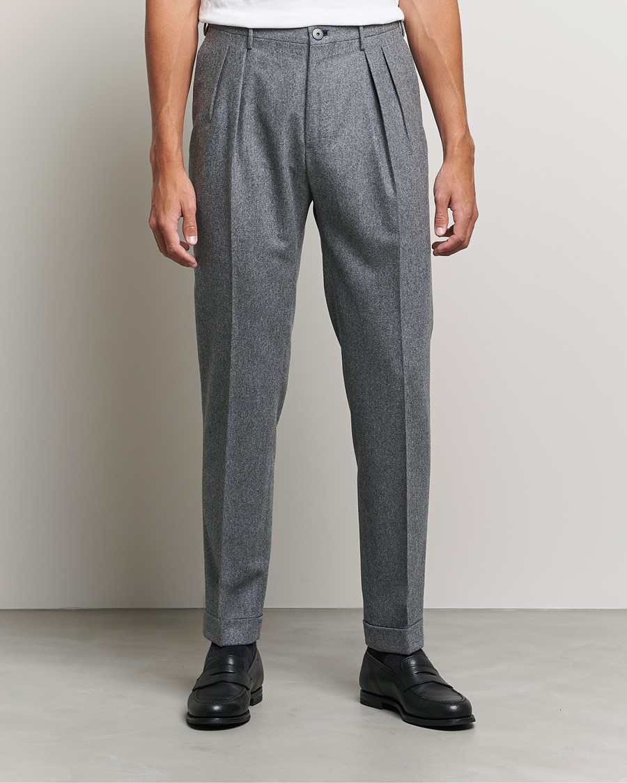 Hombres | Pantalones | Incotex | Pleated Flannel Trousers Grey Melange