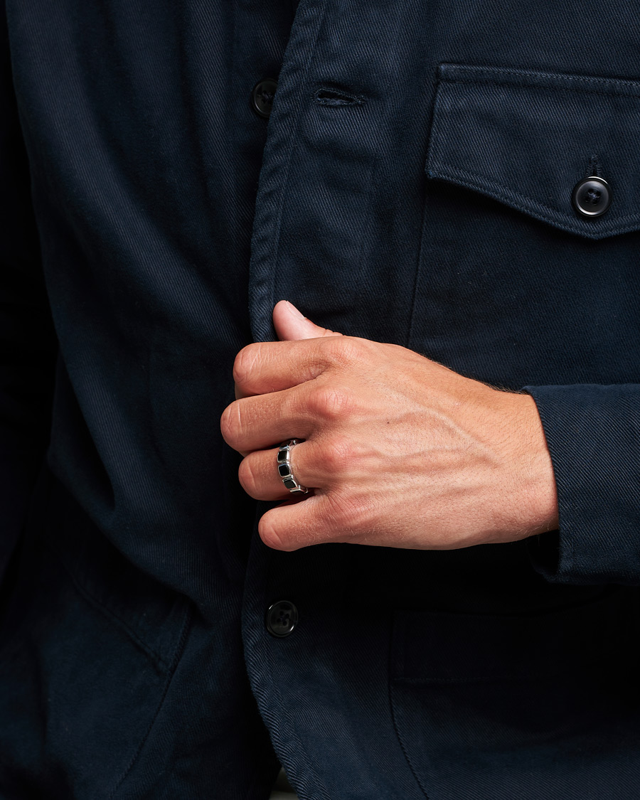 Hombres | Tom Wood Cushion Band Black Onyx Ring Silver | Tom Wood | Cushion Band Black Onyx Ring Silver