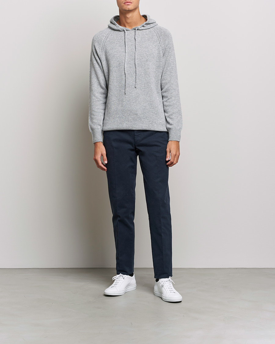 Hombres | Jerséis y prendas de punto | Johnstons of Elgin | Seamless Cashmere Hoodie Silver