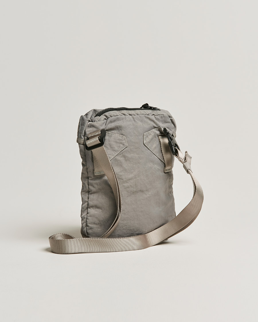 Hombres | C.P. Company Nylon B Shoulder Bag Grey | C.P. Company | Nylon B Shoulder Bag Grey