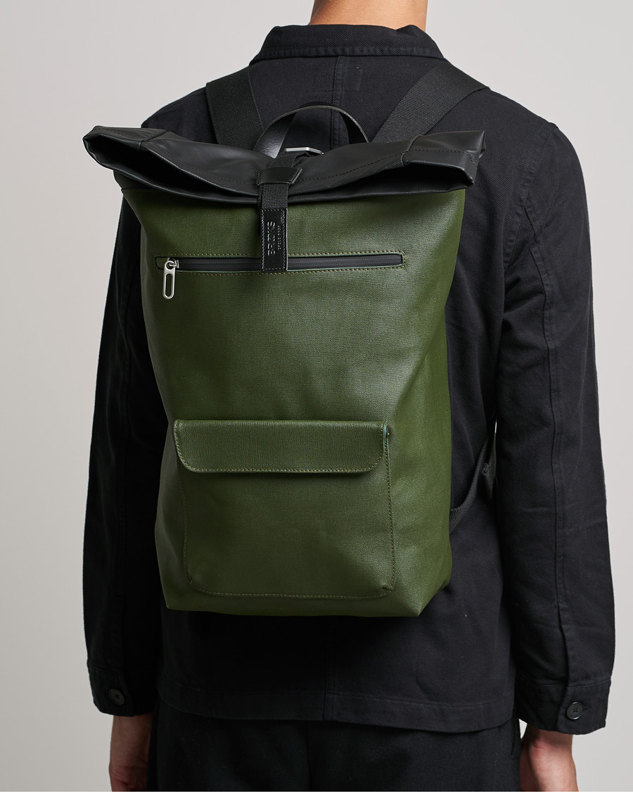 Hombres | Brooks England Rivington Cotton Canvas 18L Rolltop Backpack Forest | Brooks England | Rivington Cotton Canvas 18L Rolltop Backpack Forest