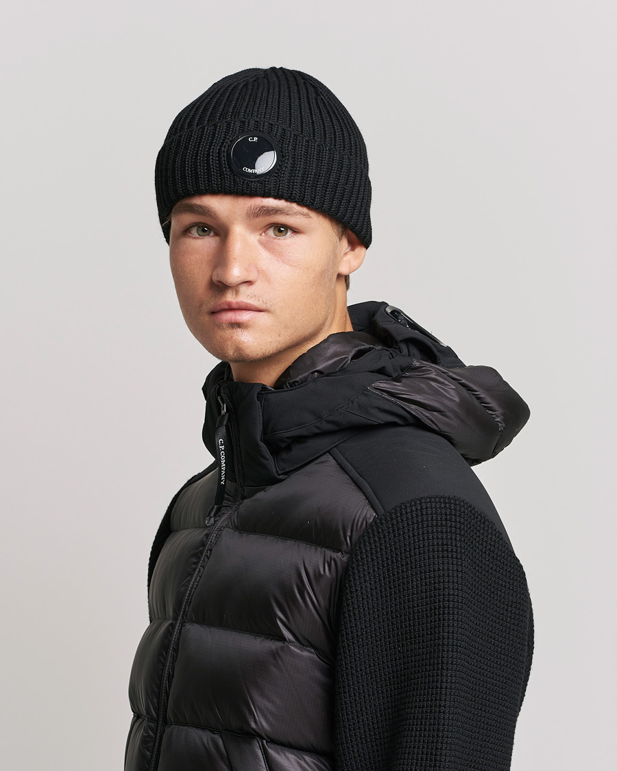 Hombres | C.P. Company Knitted Merino Lens Beanie Black | C.P. Company | Knitted Merino Lens Beanie Black