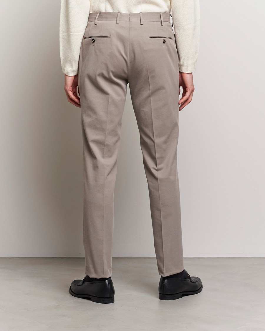 Hombres | Pantalones | PT01 | Slim Fit Pleated Cotton/Cashmere Chinos Beige