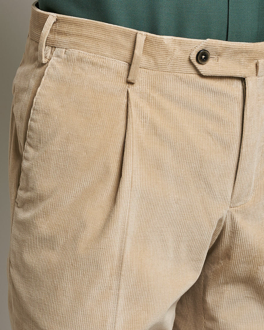 Hombres | Pantalones | PT01 | Slim Fit Pleated Corduroy Trousers Light Beige