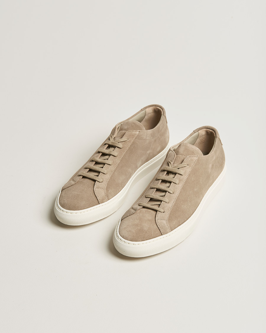 Hombres | Common Projects Original Achilles Suede Sneaker Tan | Common Projects | Original Achilles Suede Sneaker Tan