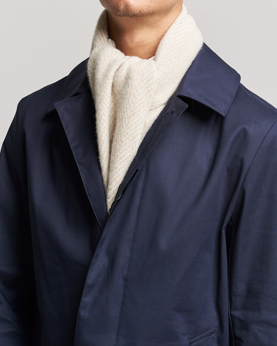 Hombres | Stenströms Large Herringbone Wool Scarf Beige | Stenströms | Large Herringbone Wool Scarf Beige