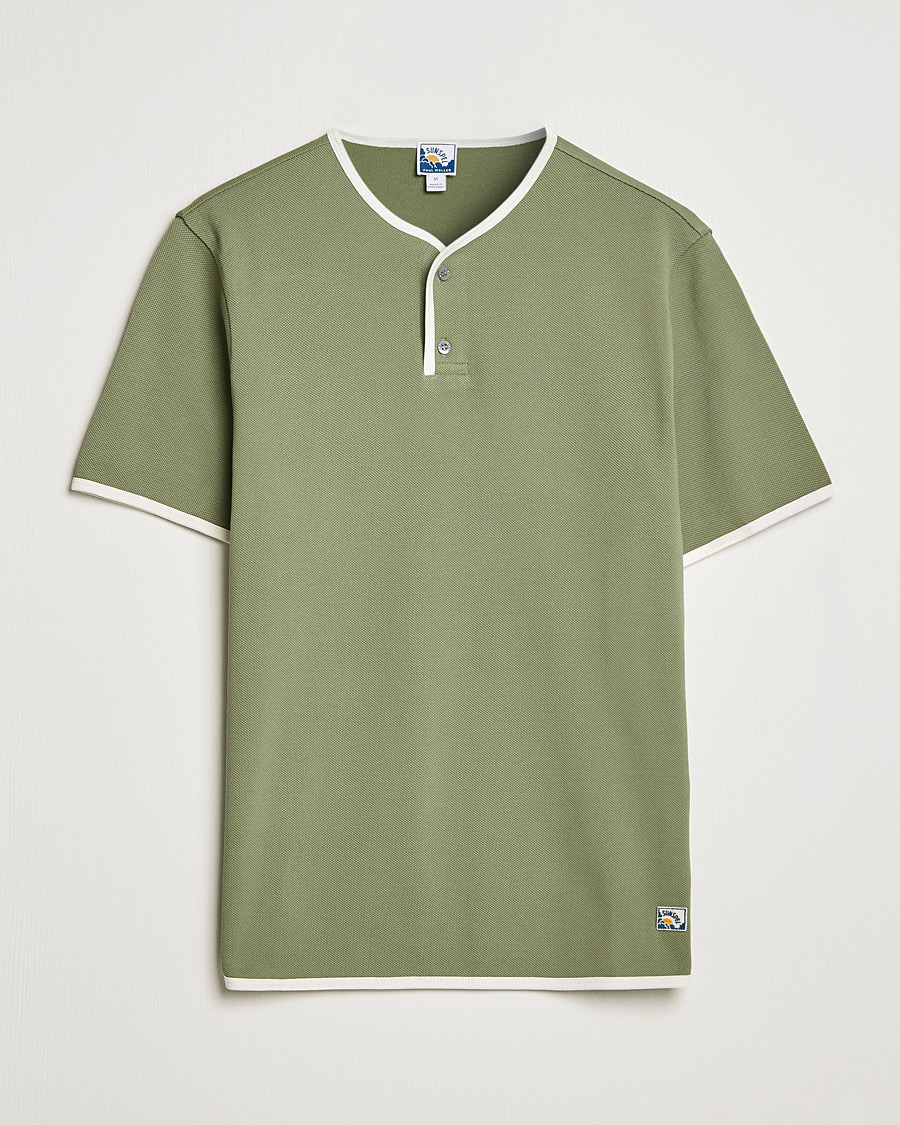 Hombres | Camisetas | Sunspel | Paul Weller Heavy Cotton Pique Henley T-Shirt Dark Sage
