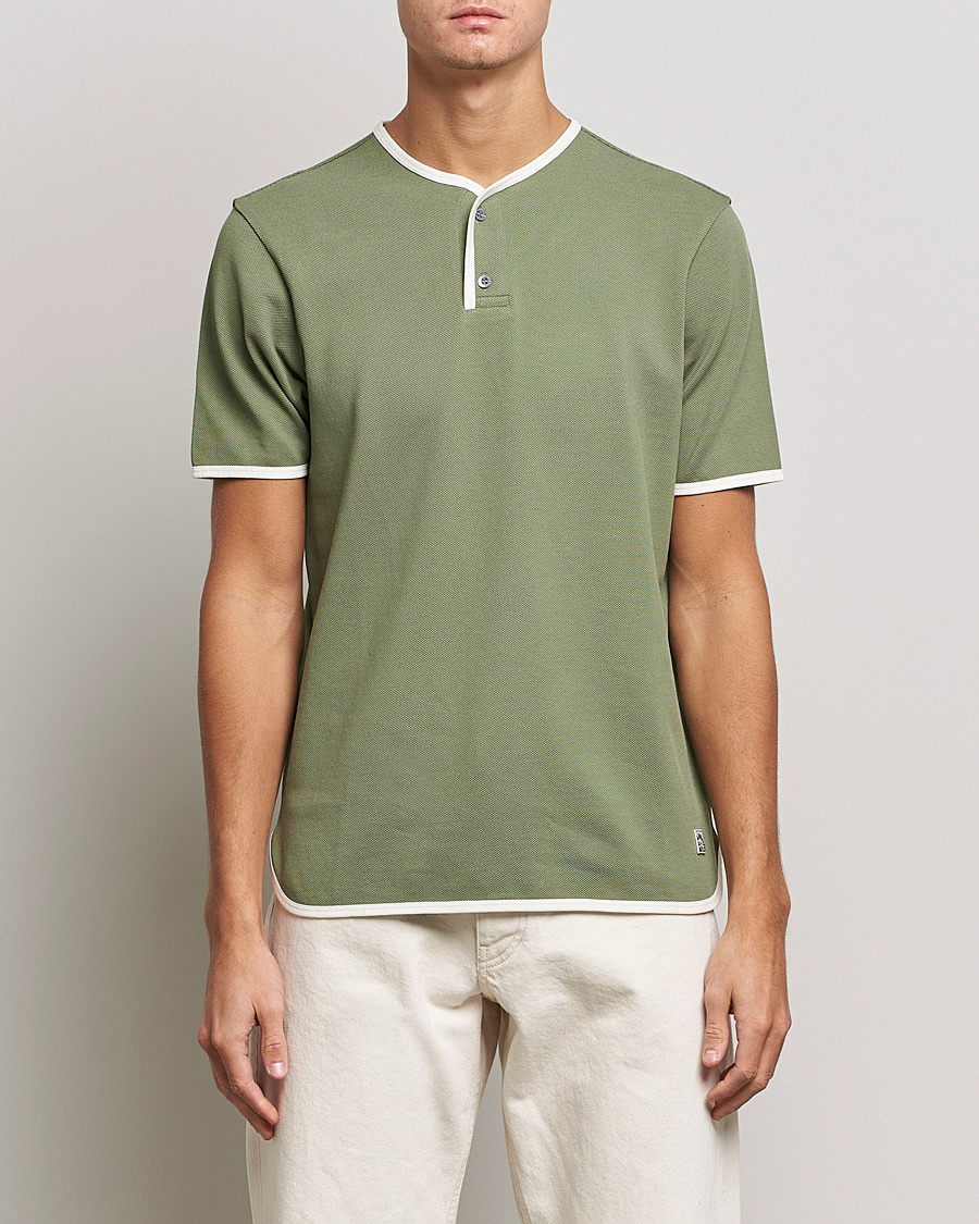 Hombres | Camisetas | Sunspel | Paul Weller Heavy Cotton Pique Henley T-Shirt Dark Sage