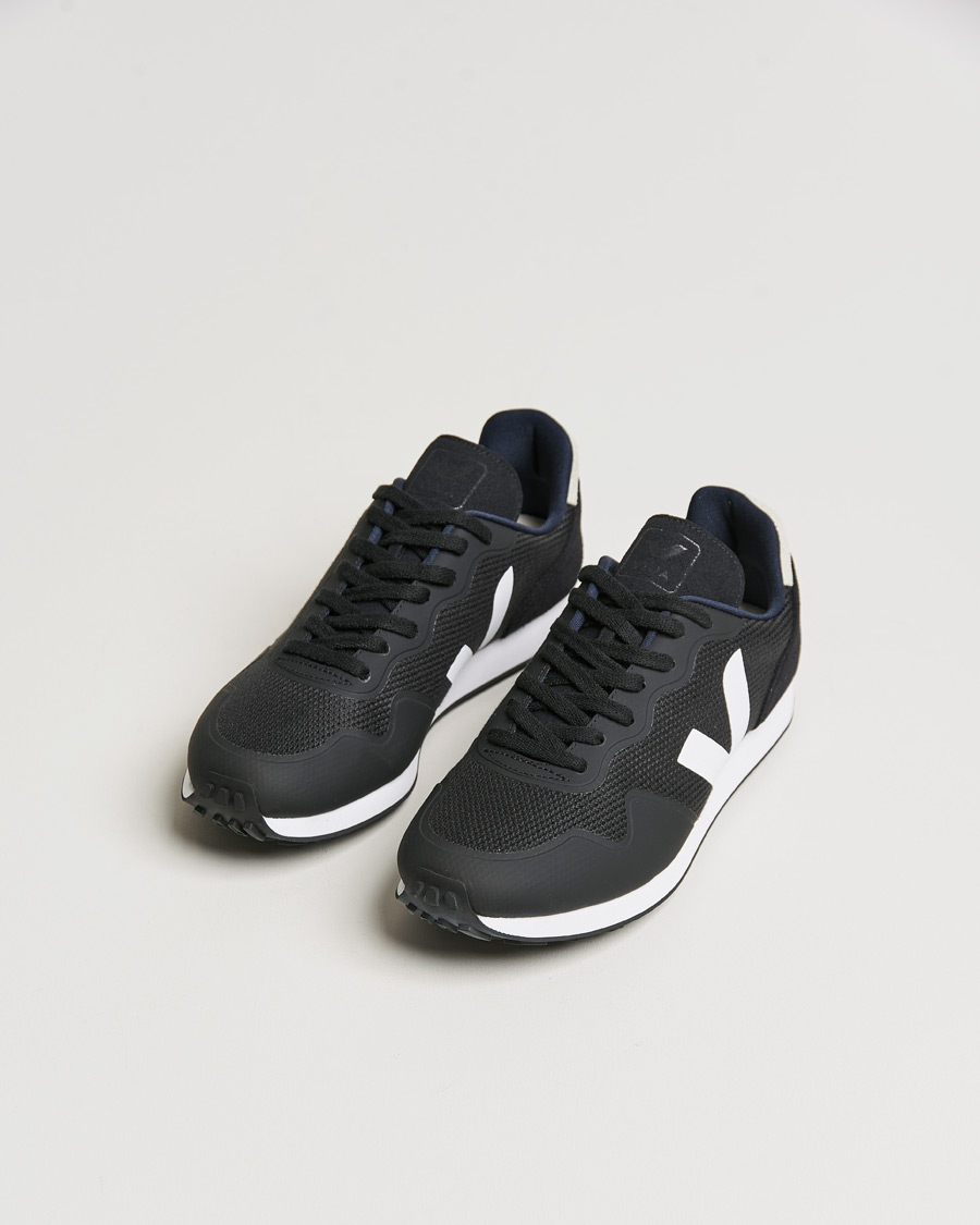 Hombres | Veja SDU Vegan Running Sneaker Black White | Veja | SDU Vegan Running Sneaker Black White