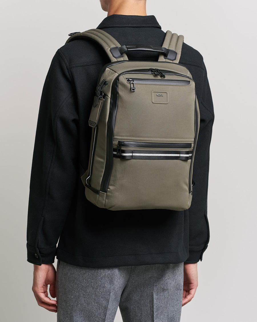 Hombres | TUMI Alpha Bravo Dynamic Backpack Sand | TUMI | Alpha Bravo Dynamic Backpack Sand