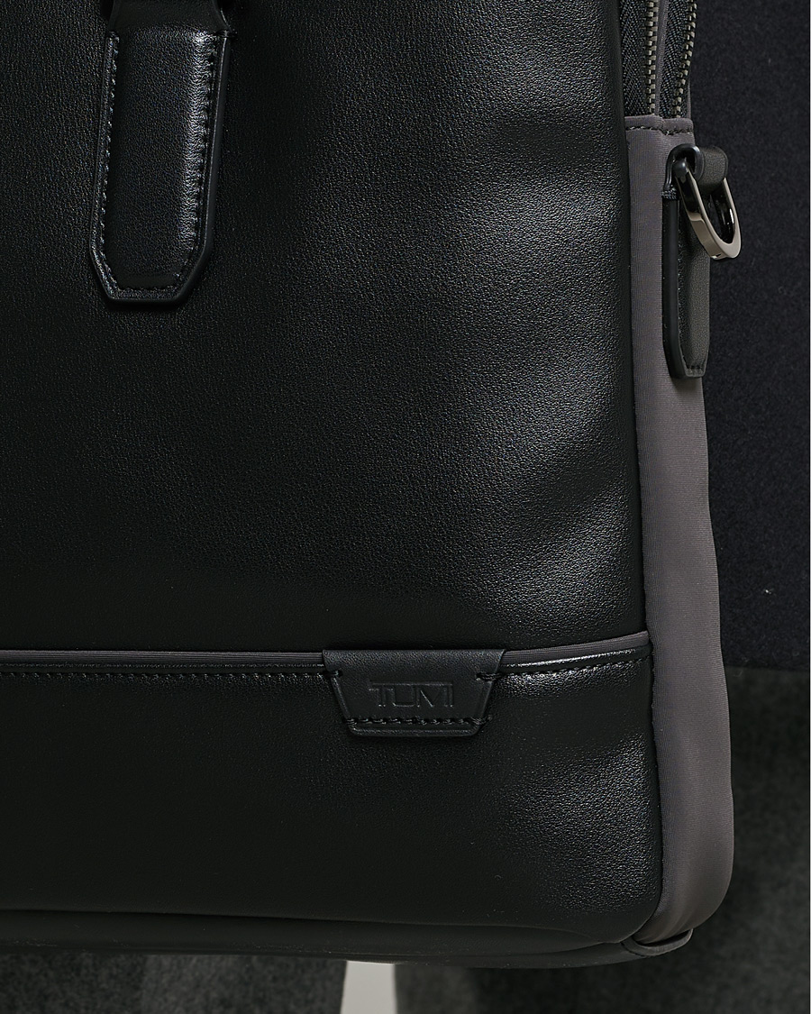 Hombres | TUMI Harrison Sycamore Slim Brief Black/Iron | TUMI | Harrison Sycamore Slim Brief Black/Iron