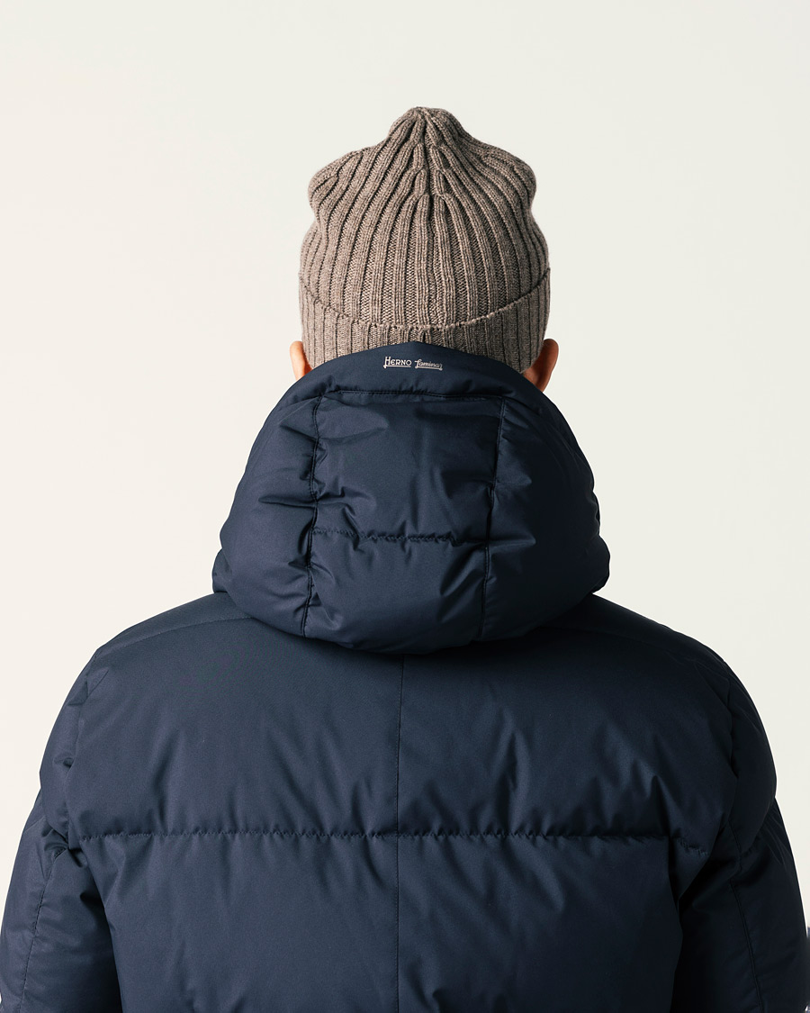 Hombres | Piacenza Cashmere Ribbed Cashmere Beanie Taupe | Piacenza Cashmere | Ribbed Cashmere Beanie Taupe
