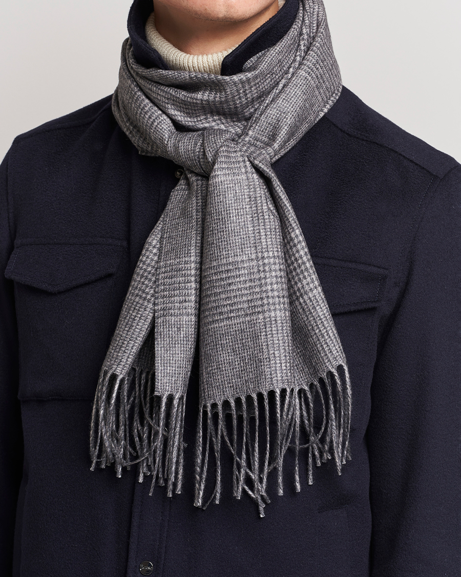 Hombres | Piacenza Cashmere Cashmere/Silk Glencheck Scarf Light Grey | Piacenza Cashmere | Cashmere/Silk Glencheck Scarf Light Grey
