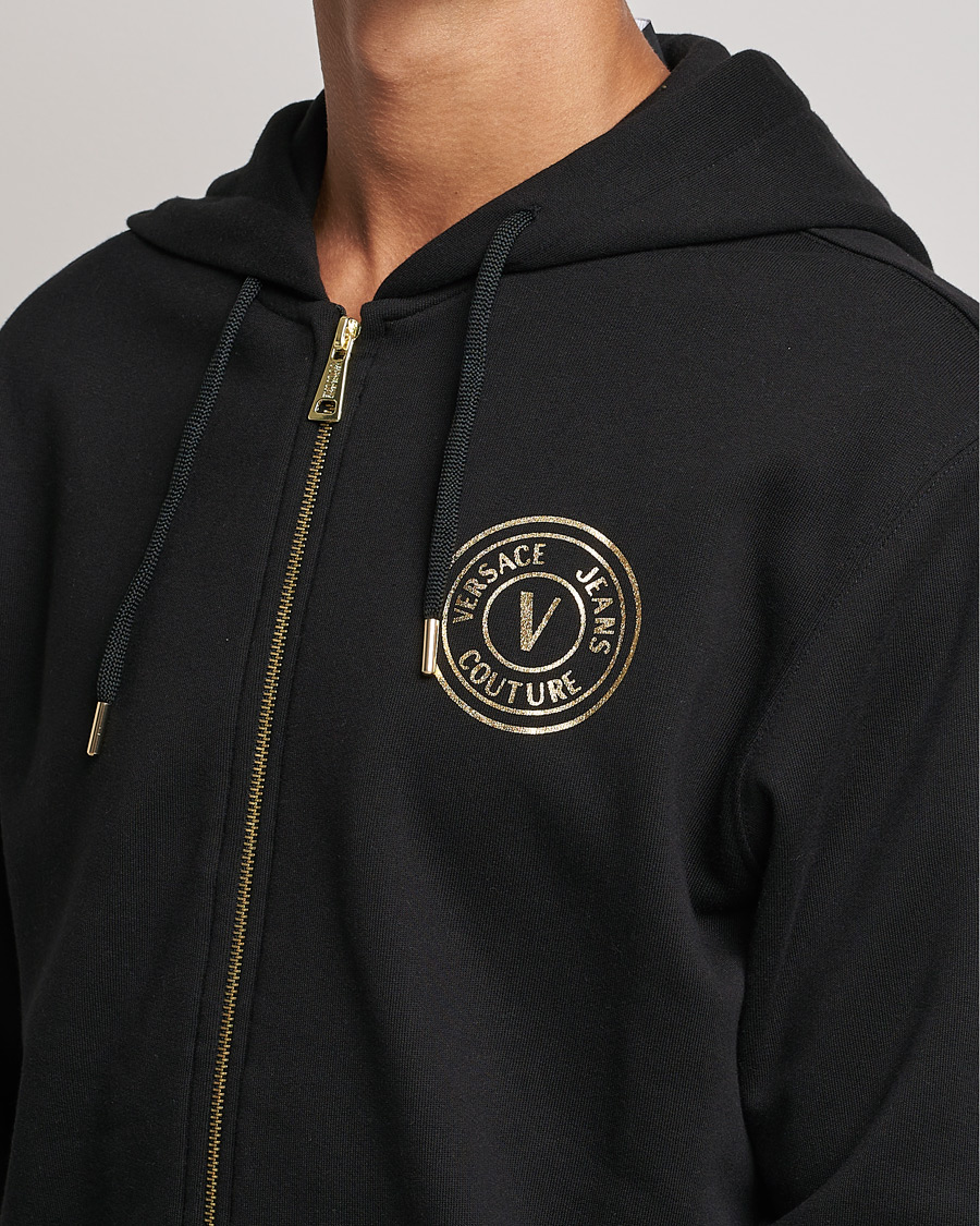 Hombres | Jerséis y prendas de punto | Versace Jeans Couture | V Emblem Hoodie Black/Gold