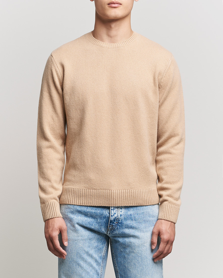 Hombres | Jerséis y prendas de punto | Colorful Standard | Classic Merino Wool Crew Neck Honey Beige