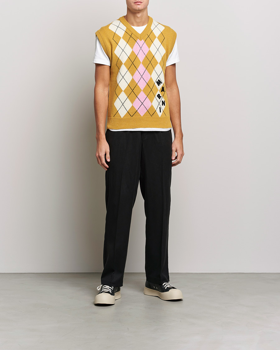 Hombres | Jerséis y prendas de punto | Marni | Shetland Argyle Knit Vest White/Yellow