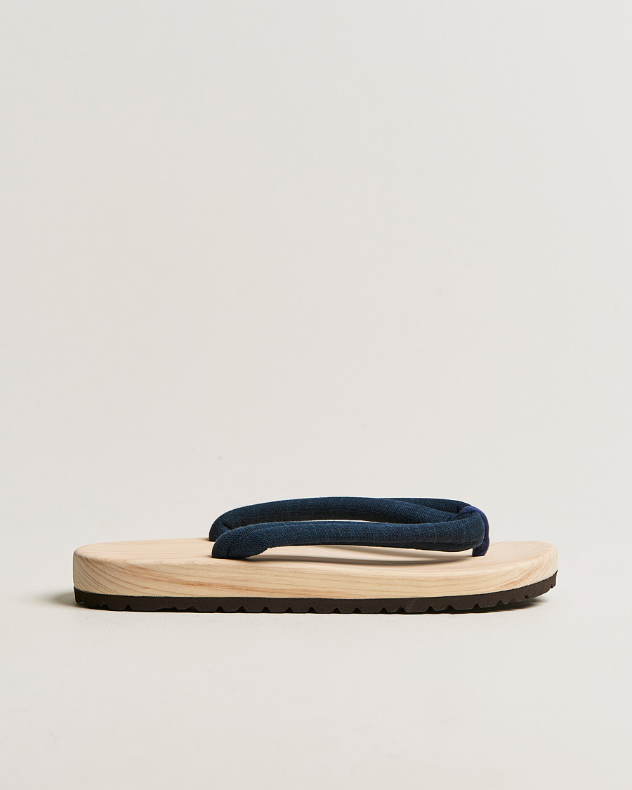 Hombres | Sandalias y chanclas | Beams Japan | Wooden Geta Sandals Navy