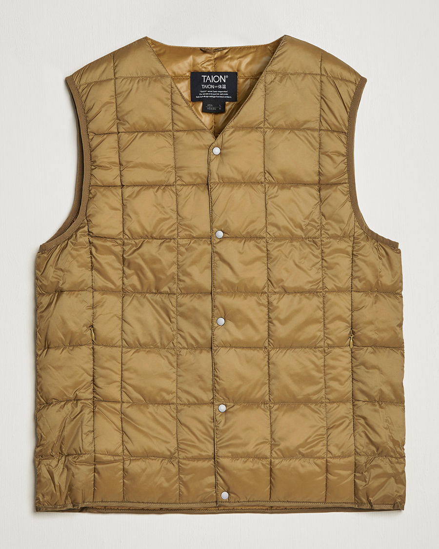 Hombres | Abrigos y chaquetas | TAION | V-Neck Lightweight Down Vest Beige
