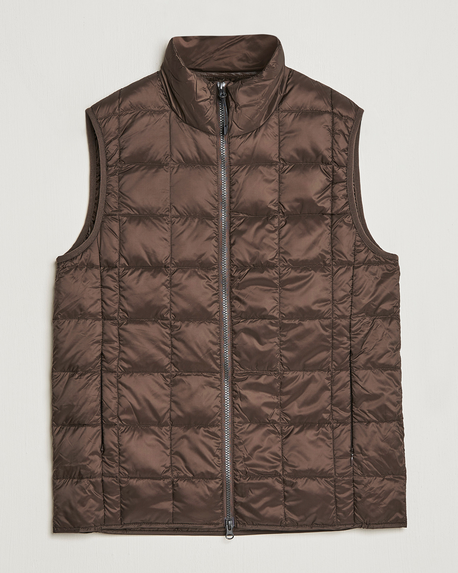 Hombres | Abrigos y chaquetas | TAION | High Neck Full Zip Lightweight Down Vest Dark Choco