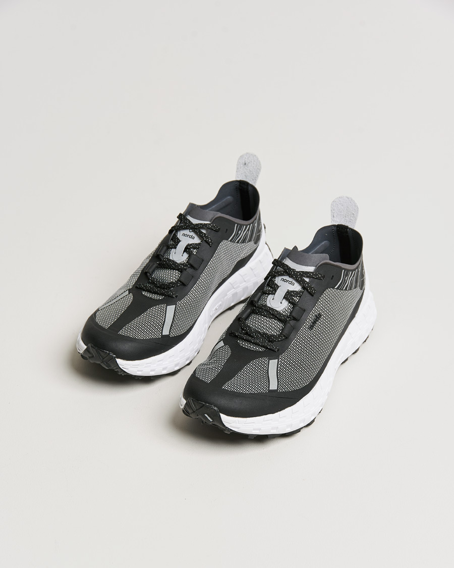 Hombres |  | Norda | 001 Running Sneakers Black/White