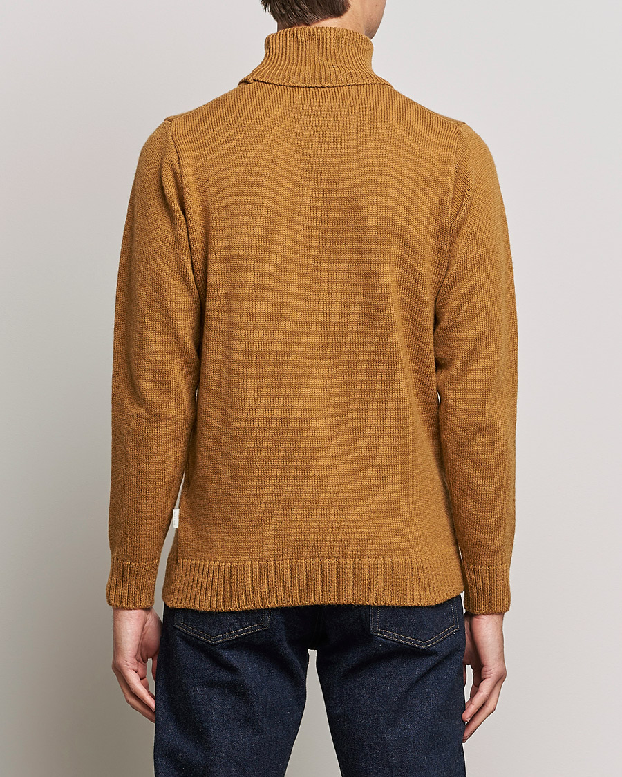 Hombres | Jerséis y prendas de punto | Peregrine | Maker´s Stitch Merino Polo Wheat