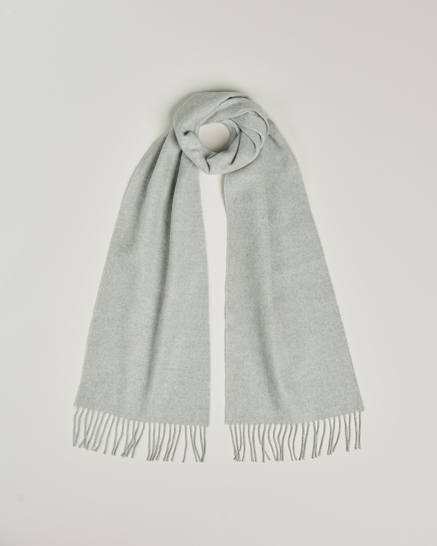 Hombres | Begg & Co Vier Lambswool/Cashmere Solid Scarf Silver | Begg & Co | Vier Lambswool/Cashmere Solid Scarf Silver