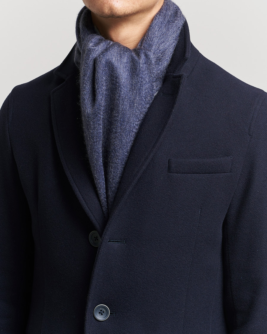 Hombres | Begg & Co Arran Reversible Cashmere Scarf Navy/Grey | Begg & Co | Arran Reversible Cashmere Scarf Navy/Grey