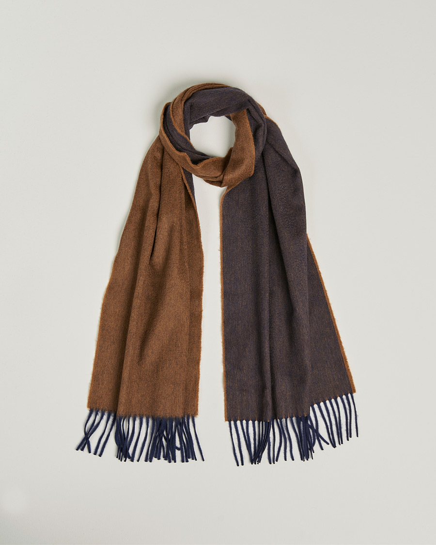 Hombres | Begg & Co Arran Reversible Cashmere Scarf Navy/Vicuna | Begg & Co | Arran Reversible Cashmere Scarf Navy/Vicuna