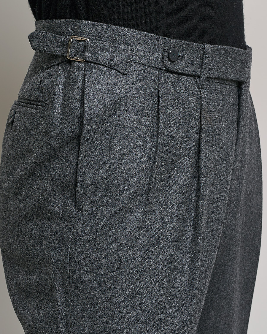 Hombres | Pantalones | Beams F | Pleated Flannel Trousers Dark Grey