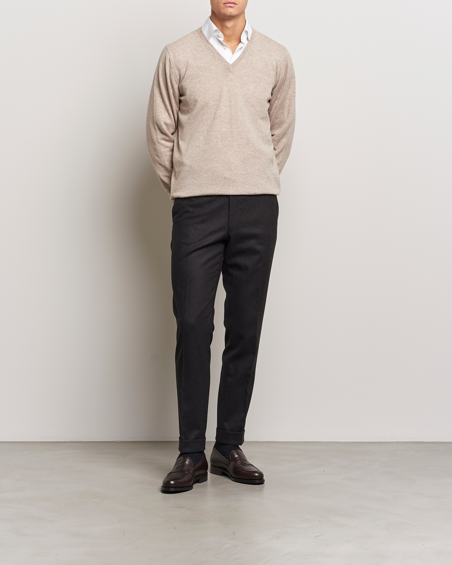 Hombres | Jerséis y prendas de punto | Piacenza Cashmere | Cashmere V Neck Sweater Beige