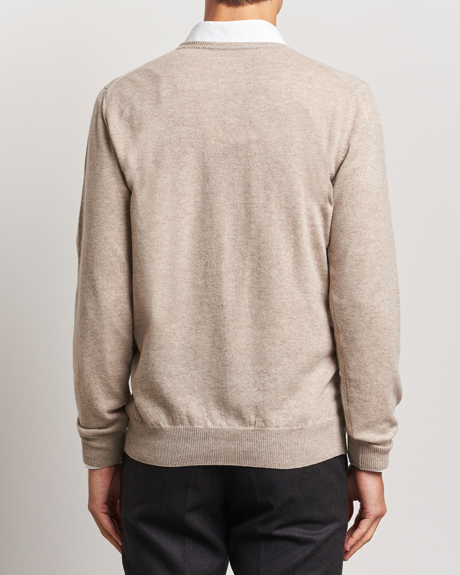 Hombres | Jerséis y prendas de punto | Piacenza Cashmere | Cashmere V Neck Sweater Beige