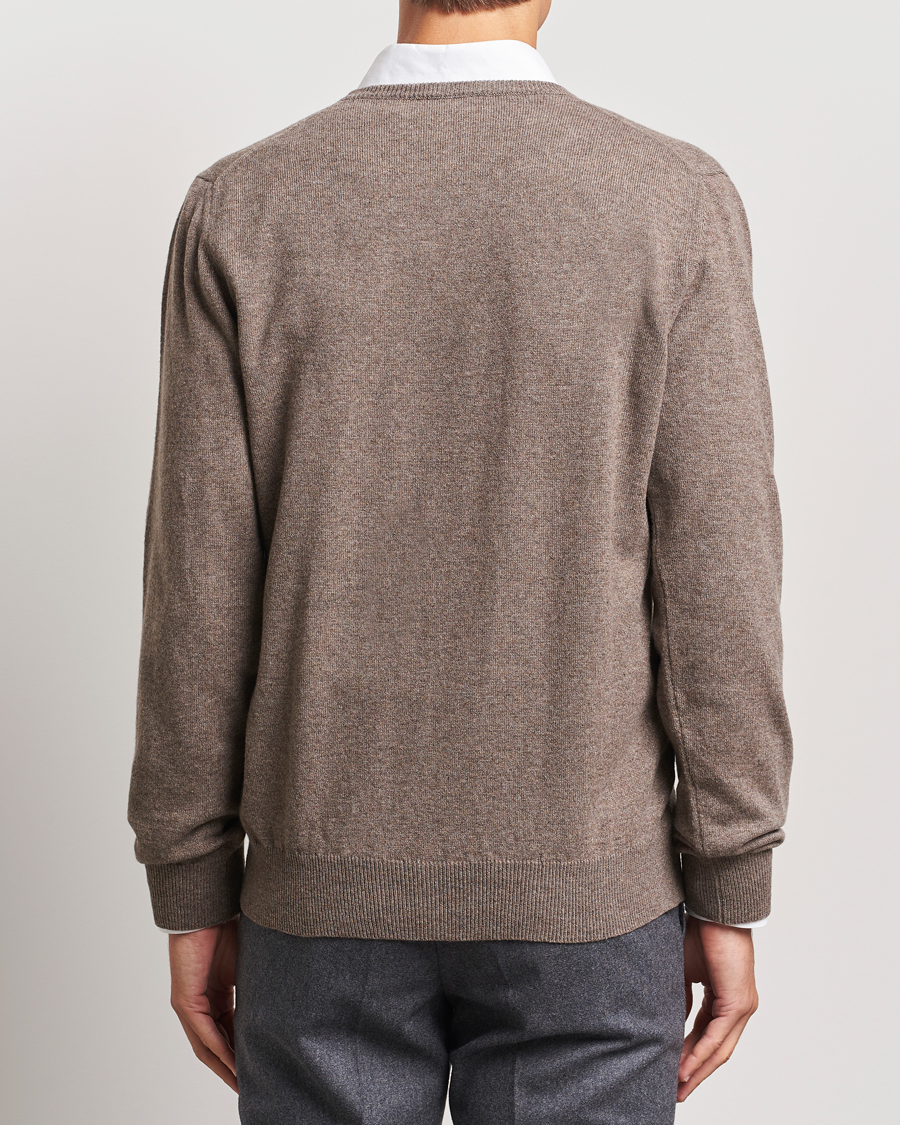 Hombres | Jerséis y prendas de punto | Piacenza Cashmere | Cashmere V Neck Sweater Brown