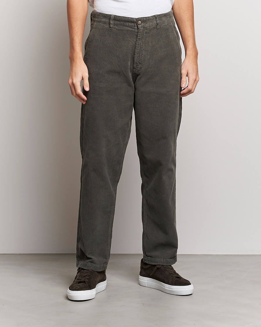 Hombres | Pantalones | A Day's March | Redwood Corduroy Trousers Olive