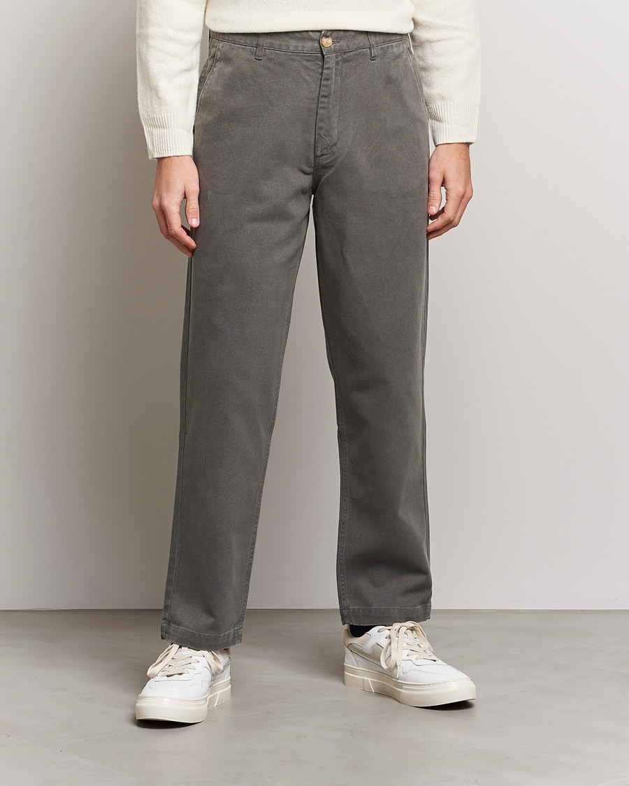 Hombres | Pantalones | A Day's March | Redwood Cotton/Tencel Trousers Olive