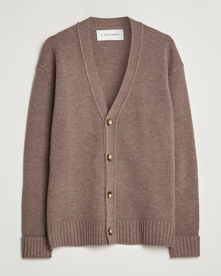 Hombres | Jerséis y prendas de punto | A Day's March | Snag Lambswool Cardigan Taupe Melange