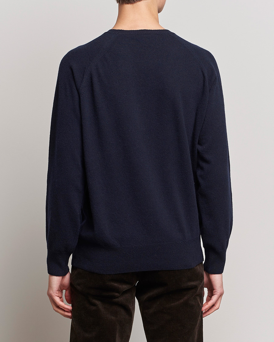 Hombres | Jerséis y prendas de punto | Oscar Jacobson | Gustaf Lambswool Raglan Crew Neck Navy