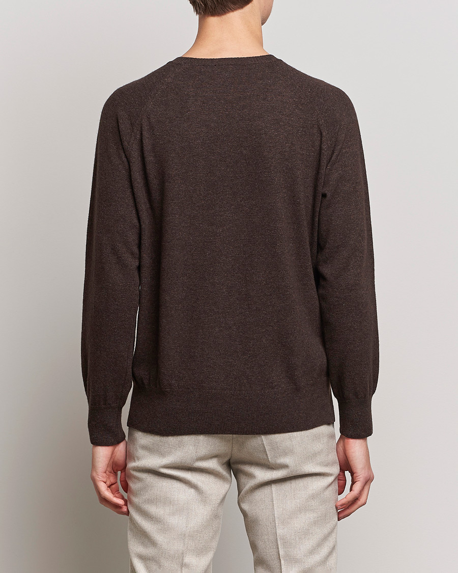 Hombres | Jerséis y prendas de punto | Oscar Jacobson | Gustaf Lambswool Raglan Crew Neck Dark Brown