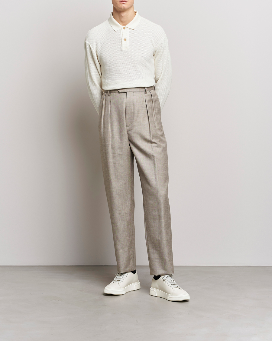 Hombres | Pantalones | Giorgio Armani | Pleated Wool Trousers Light Grey