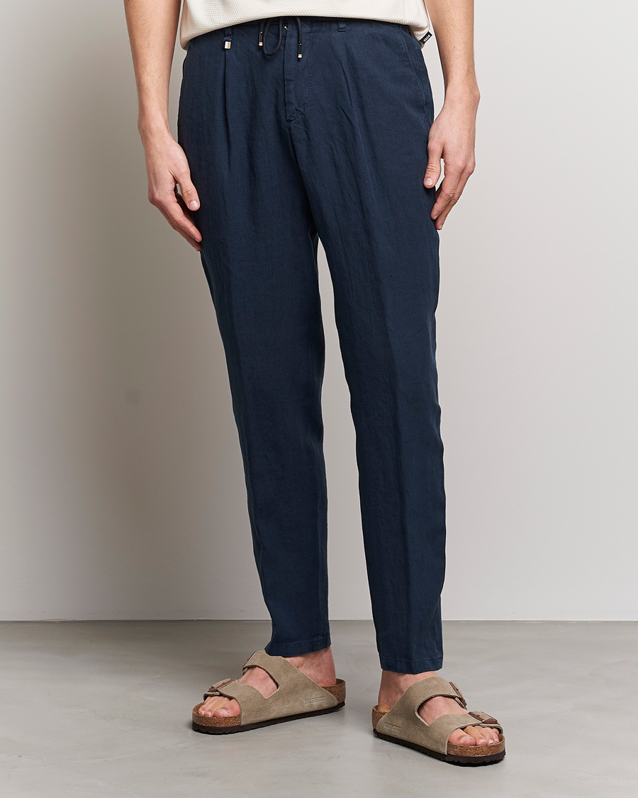 Hombres | Pantalones | BOSS BLACK | Genius Pleated Linen Drawstring Trousers Dark Blue