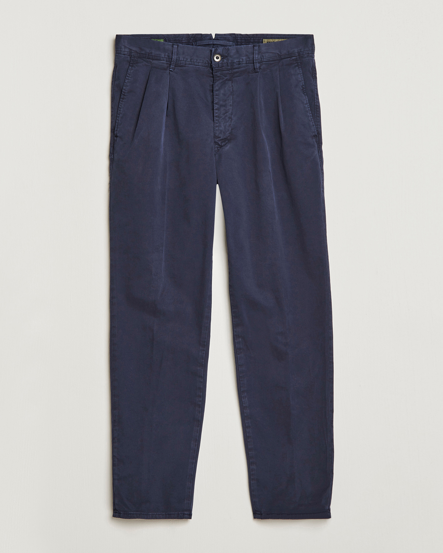Hombres | Pantalones | Incotex | Tapered Fit Pleated Slacks Navy