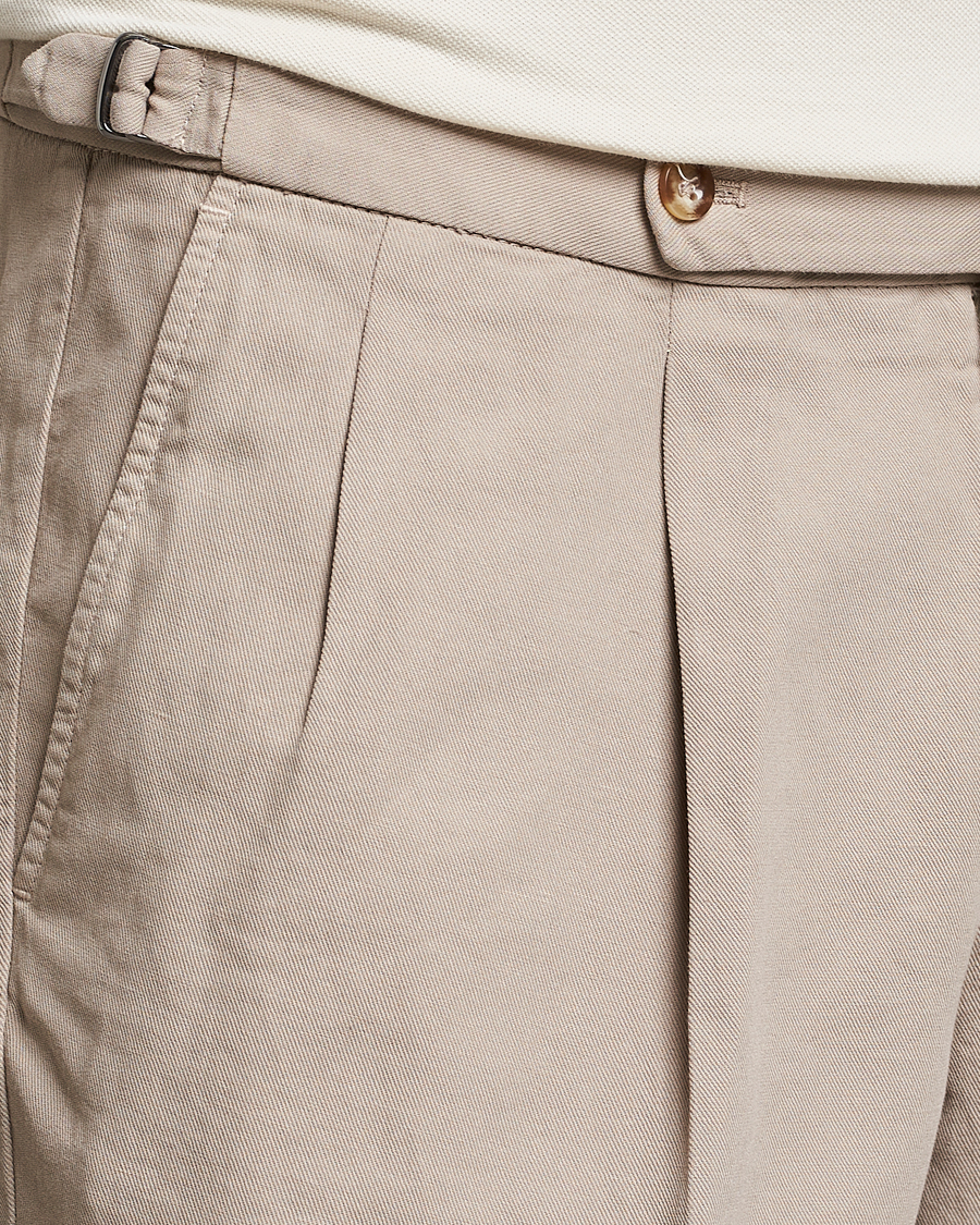 Hombres | Pantalones cortos | Incotex | Pleated Chinolino Shorts Beige