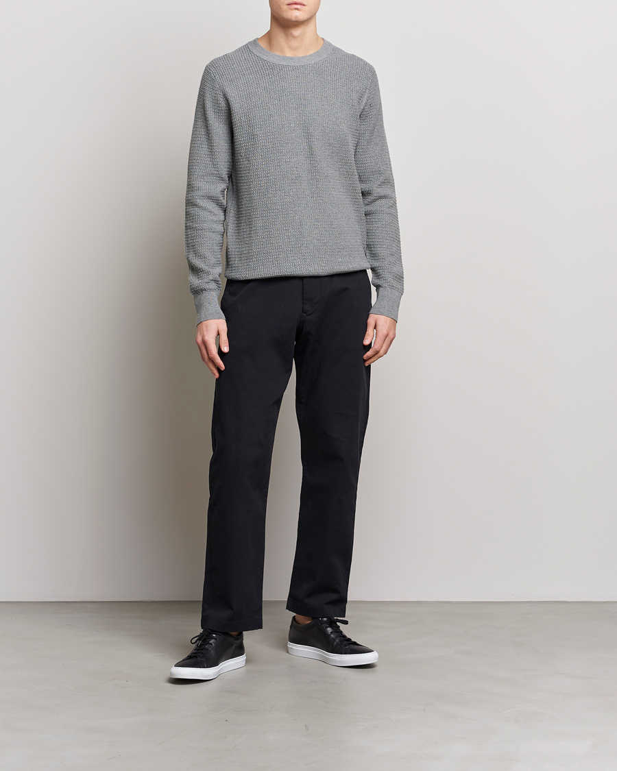 Hombres | Jerséis y prendas de punto | J.Lindeberg | Arthur Structure Organic Cotton Crew Neck Light Grey