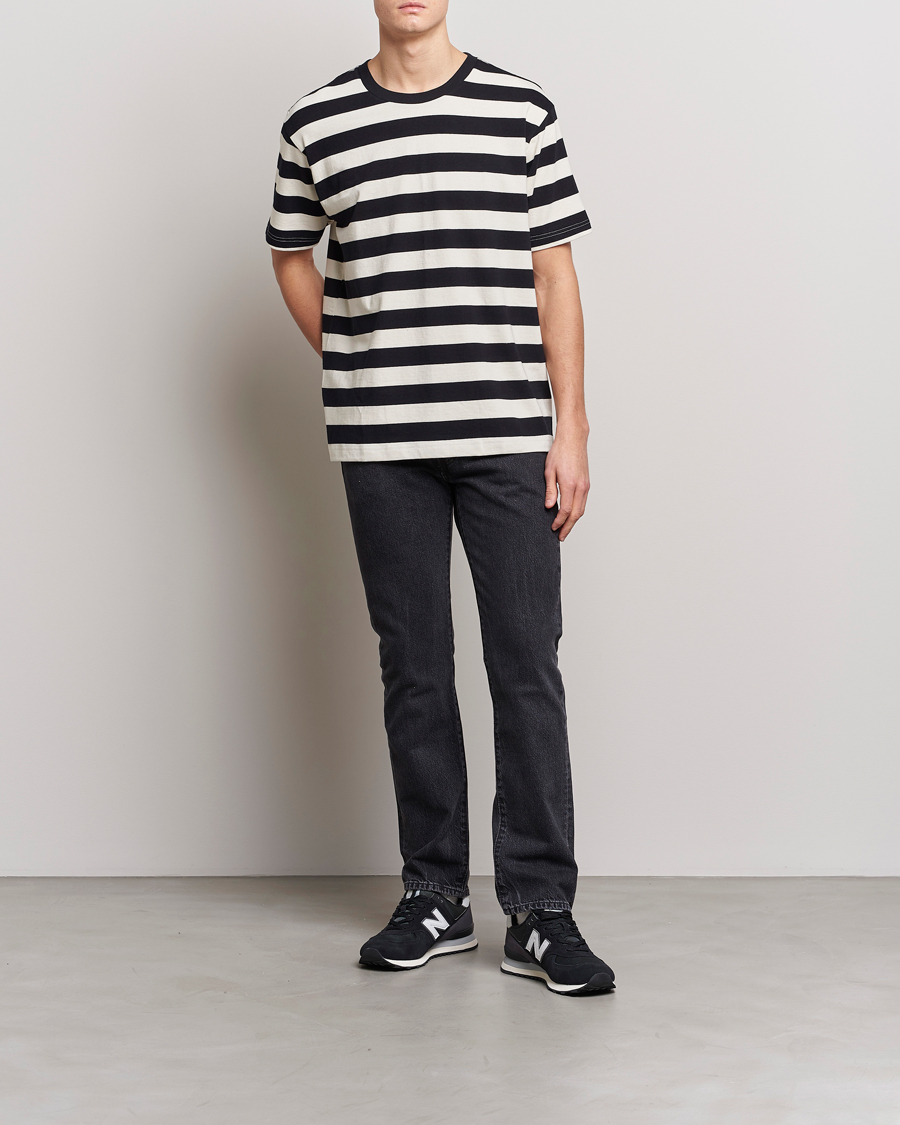 Hombres | Camisetas | Nudie Jeans | Uno Blockstripe Crew Neck T-Shirt Off White/Black